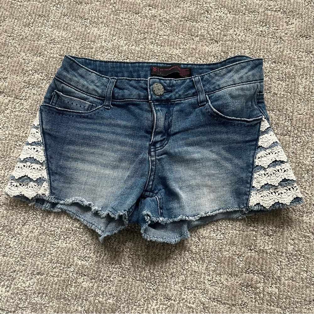 No Boundaries Jean Shorts with Lace Accents Size 3